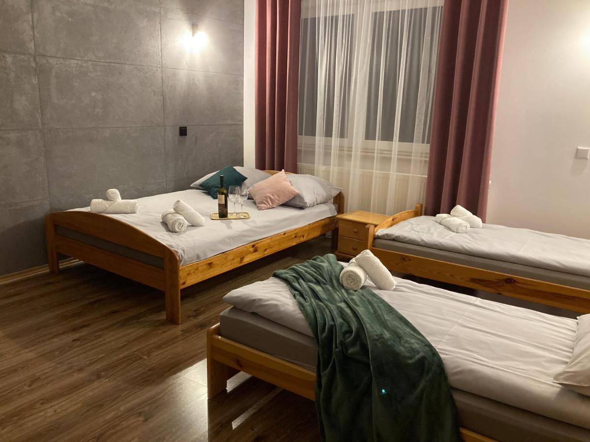 Agroturystyka U Podnoza Gory Cergowej ドゥクラ エクステリア 写真