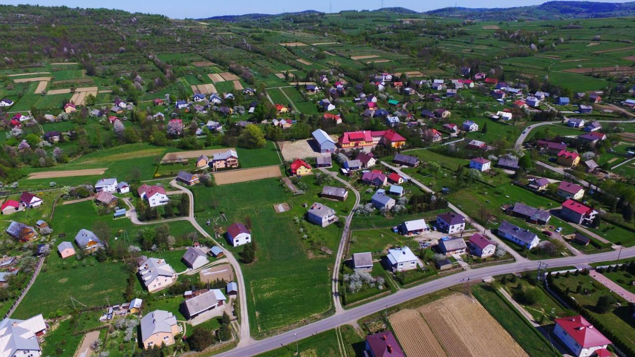 Agroturystyka U Podnoza Gory Cergowej ドゥクラ エクステリア 写真