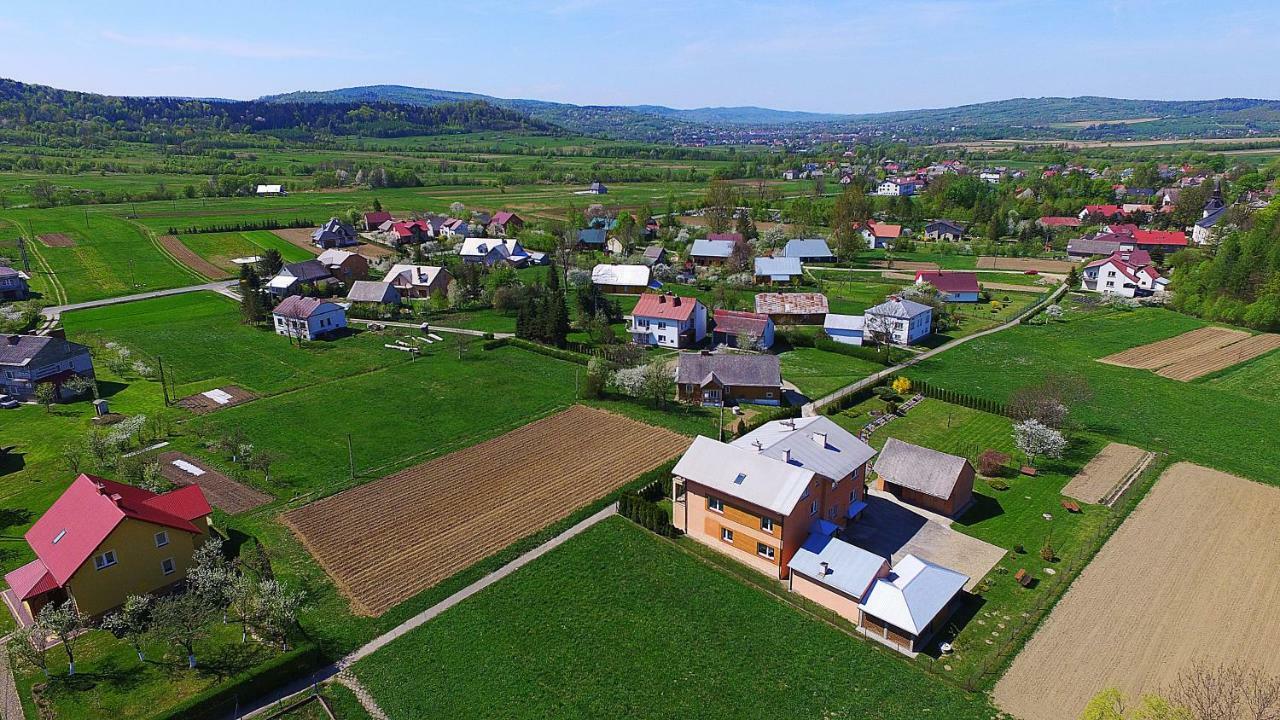 Agroturystyka U Podnoza Gory Cergowej ドゥクラ エクステリア 写真